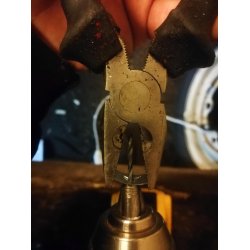 Fjederclips til emblem 4 stk